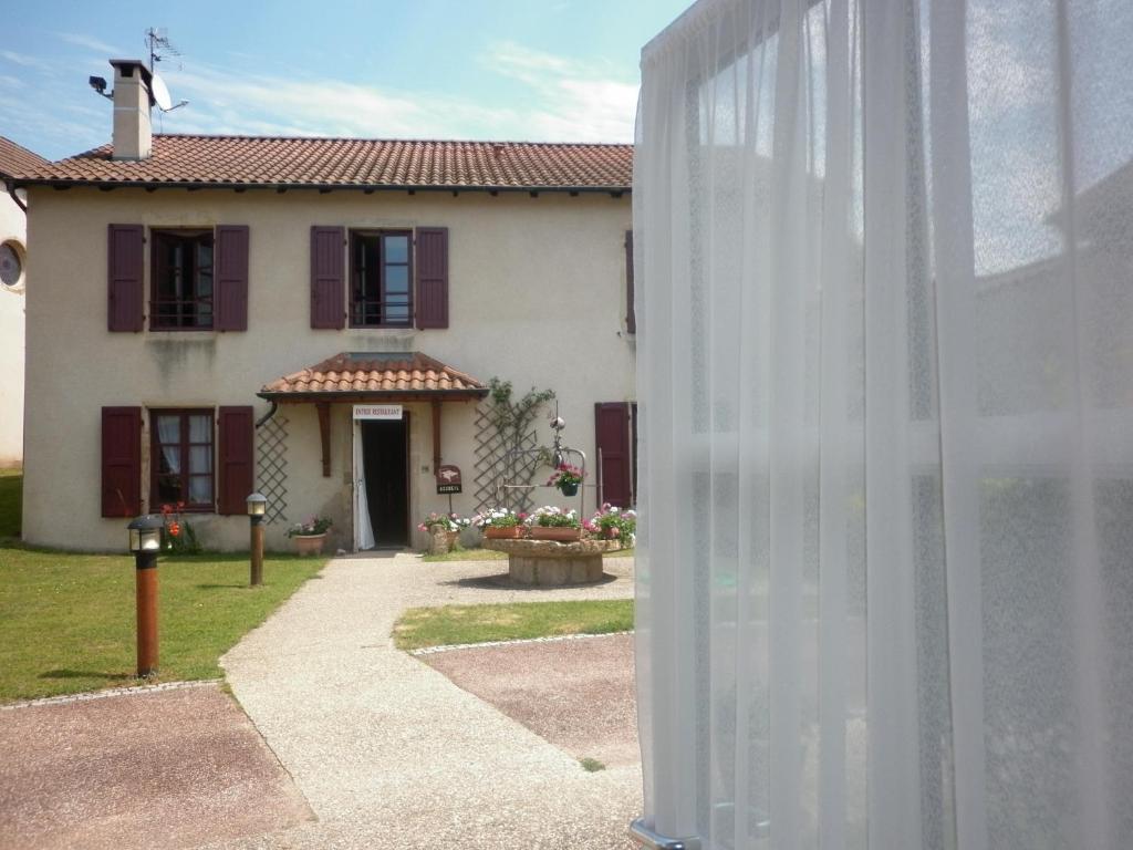 Auberge Des Chanoines Aigueperse (Rhone) Room photo